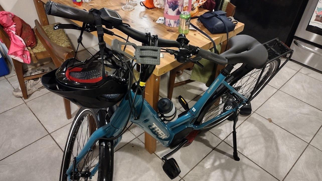 2023 Trek Verve 3 step through Teal