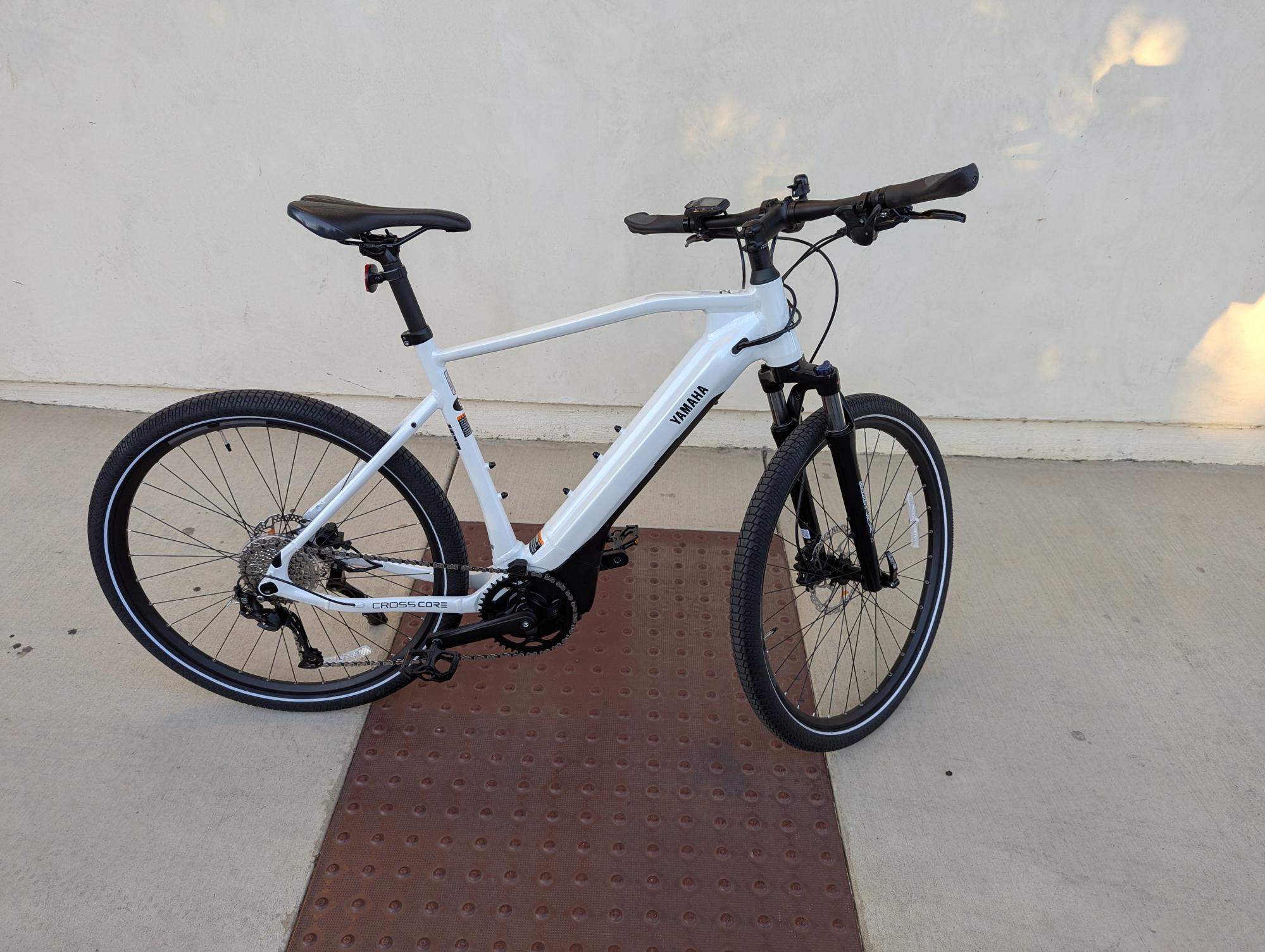 2024 Yamaha CrossCore White