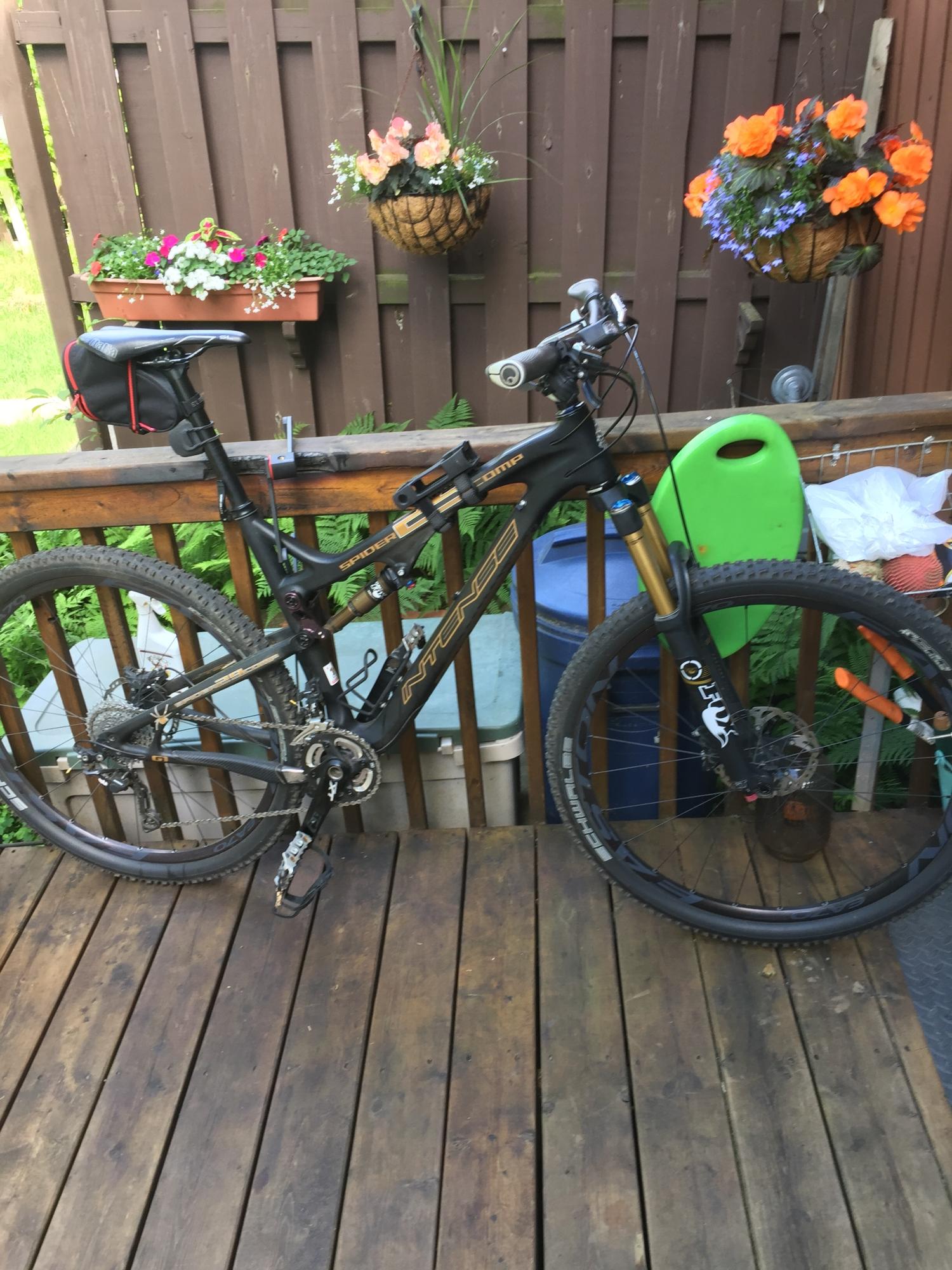 2018 Intense Spider 29 Comp Black and Yellow or Gold