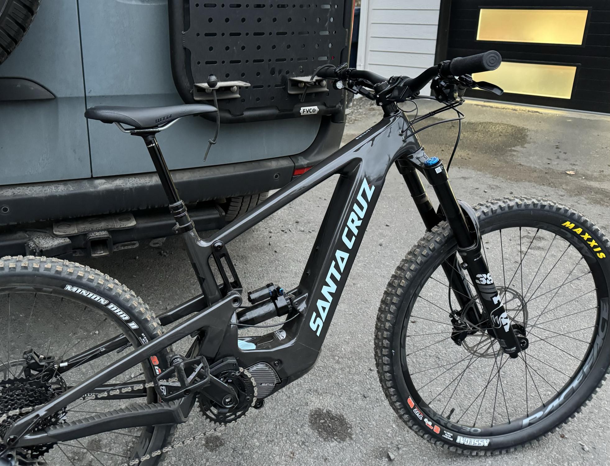 2023 Santa Cruz Bullit Purple