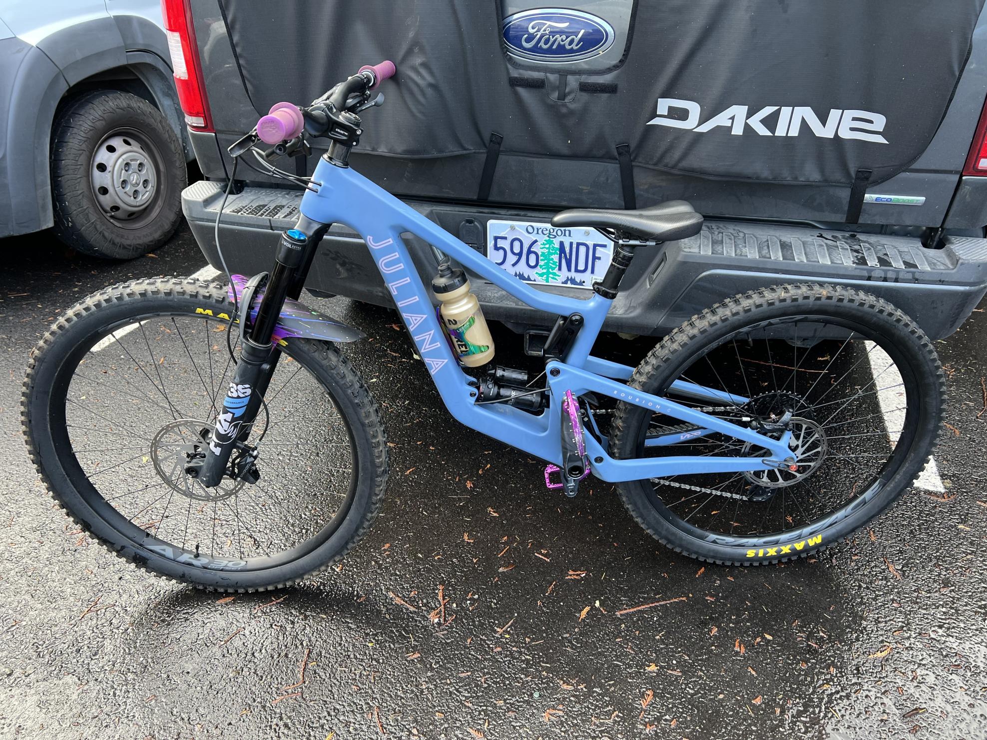 2022 Juliana Bicycles Roubion CS Blue