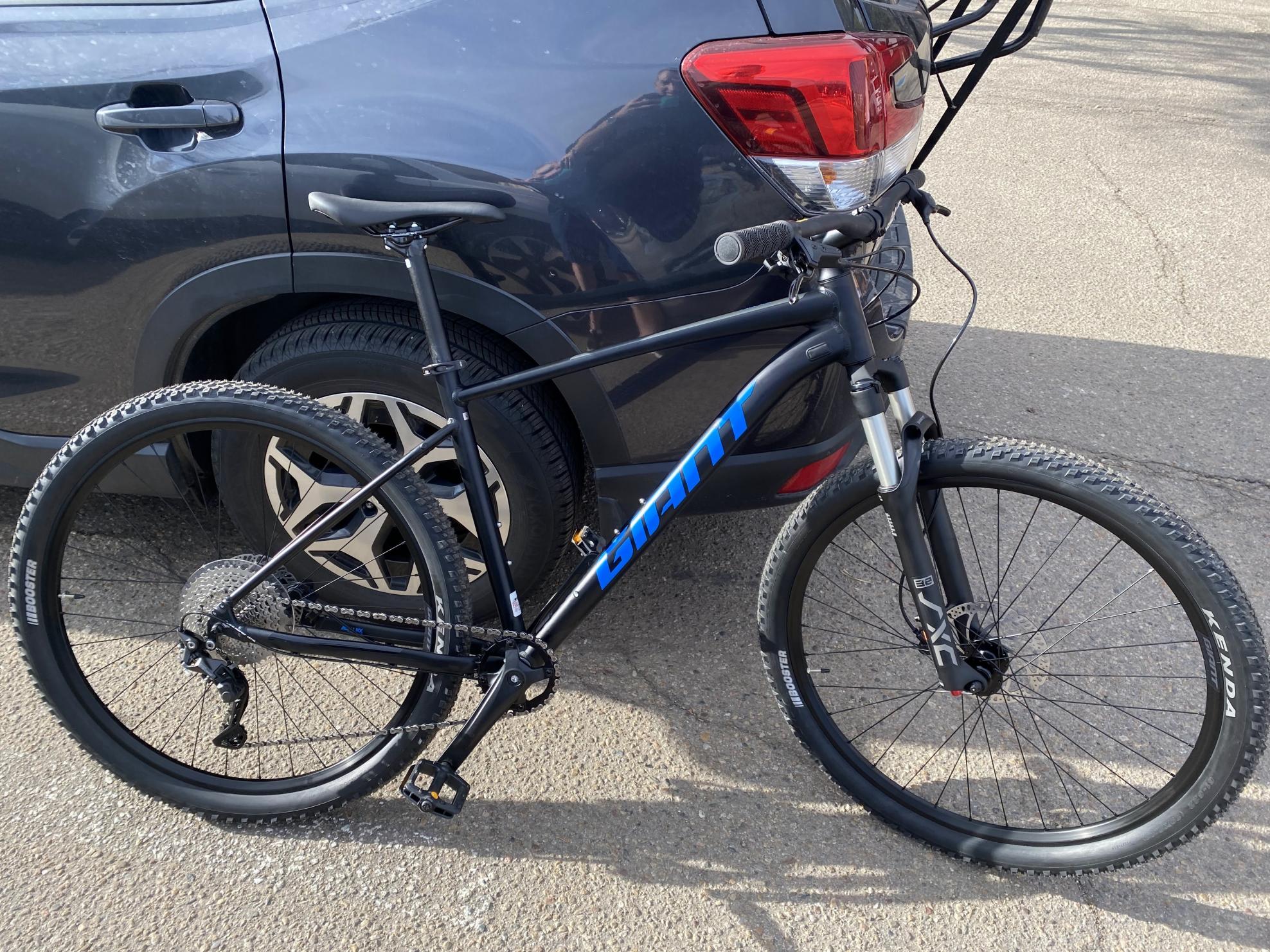 2023 Giant Talon 1 Black