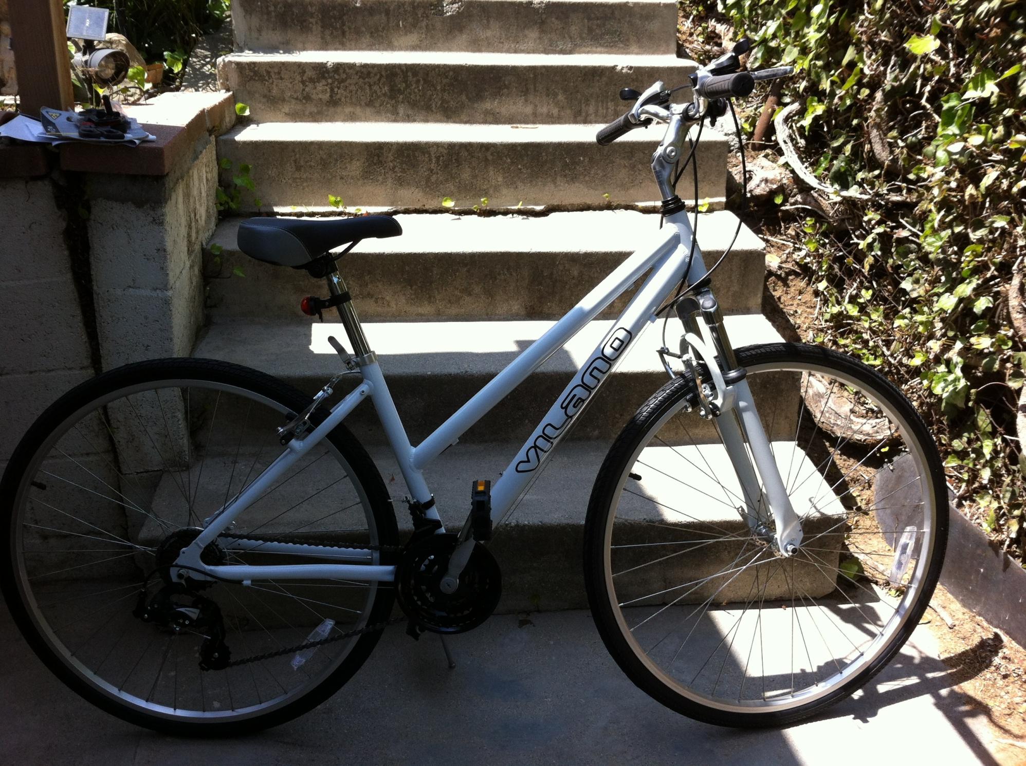 2014 Vilano C1 Women's 700c Comfort Hybrid Bicycle Shimano 21 Speed  White