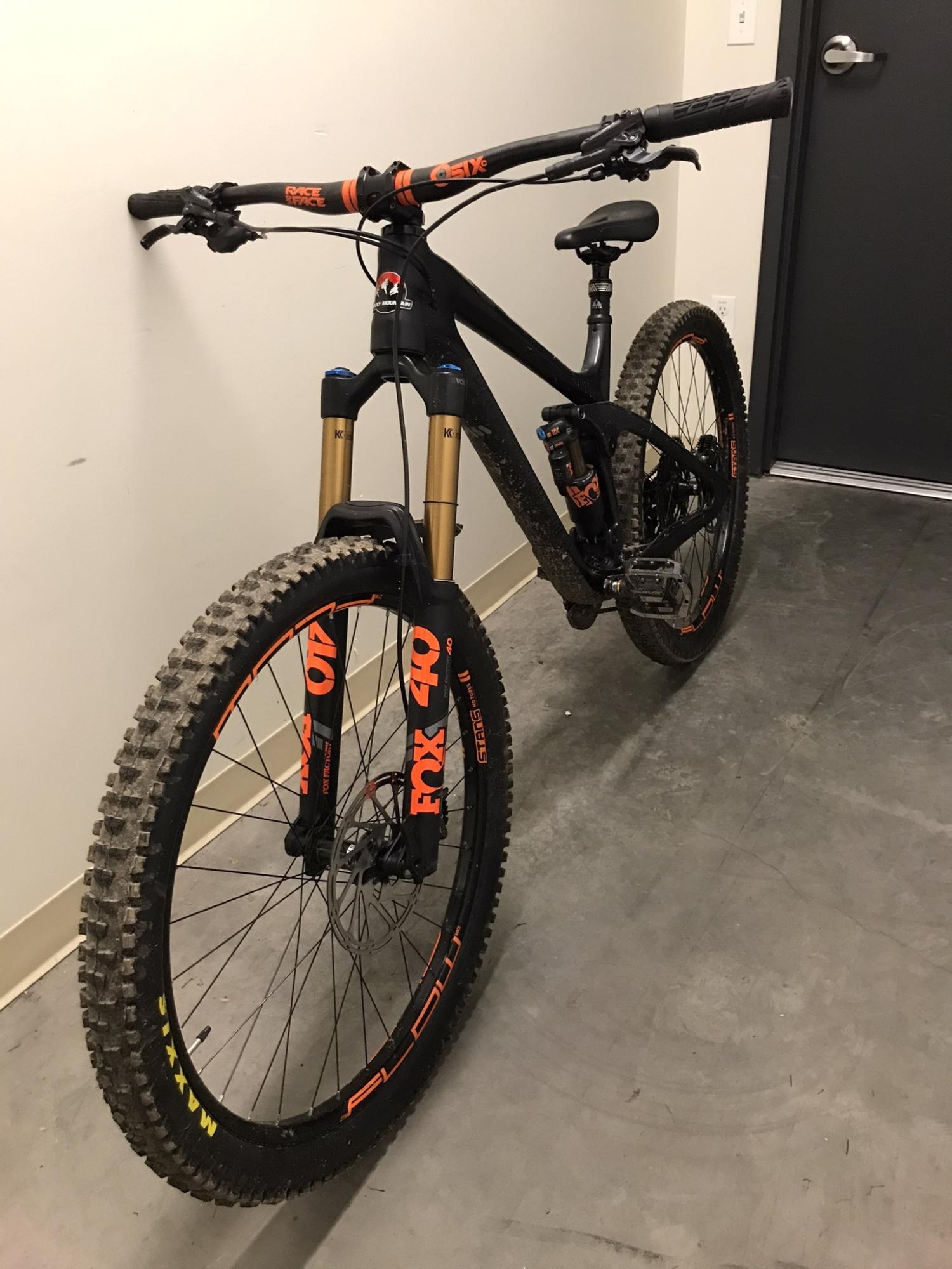 2018 Rocky Mountain Bicycles Slayer Black