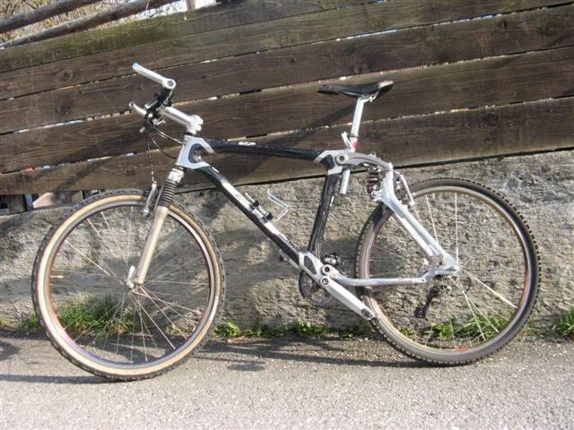 1996 GT Bicycles LTS Thermoplastic   Black
