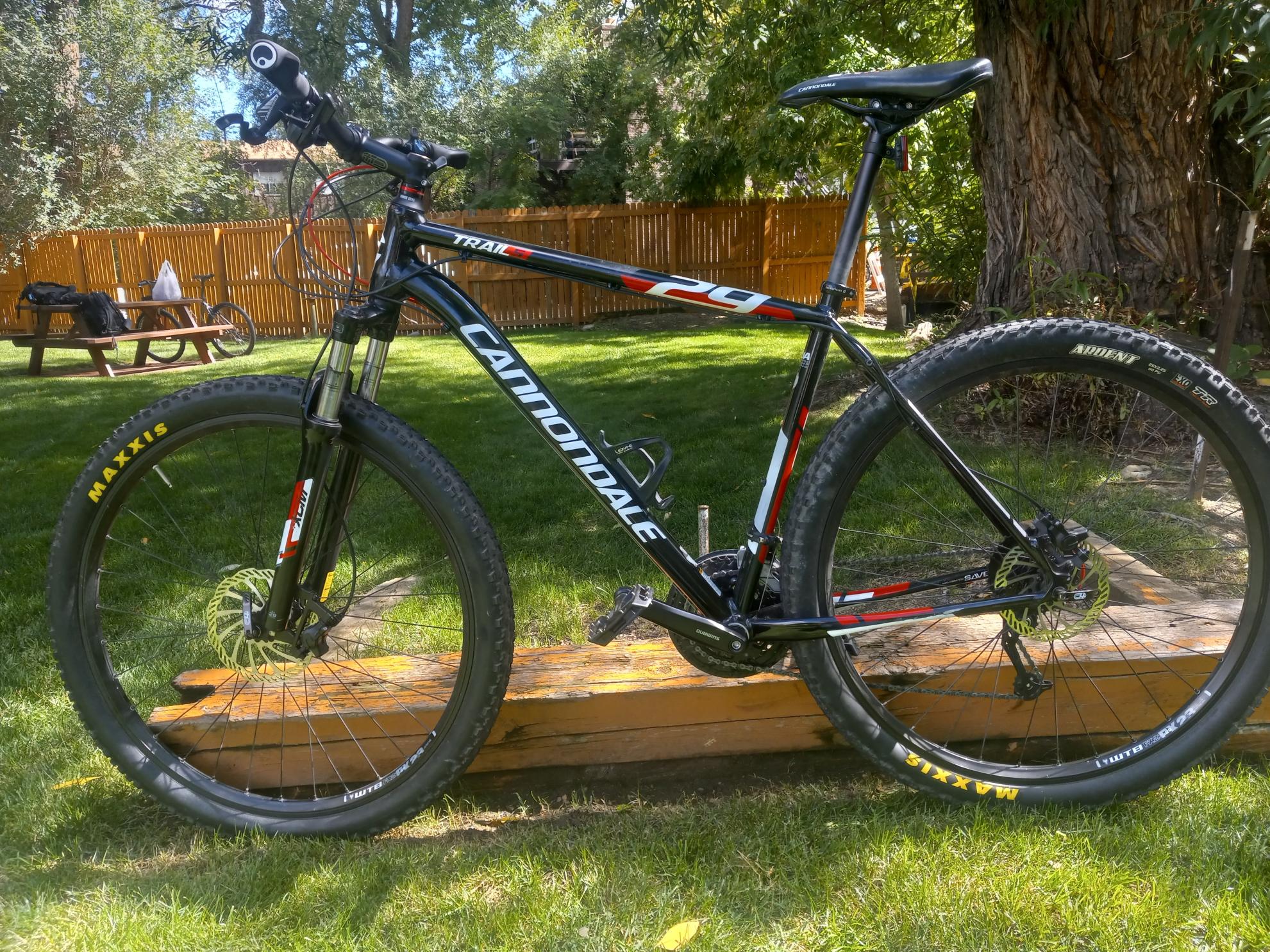 Cannondale Trail 5 Black, White, and Red