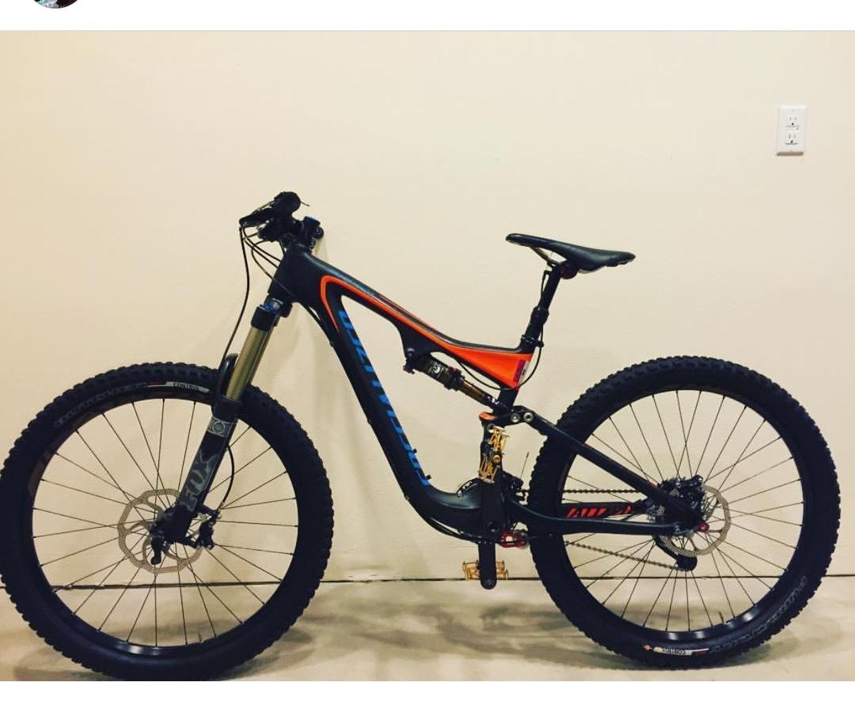 2013 Specialized Stumpjumper Evo carbon 26 Black, Orange, and Blue