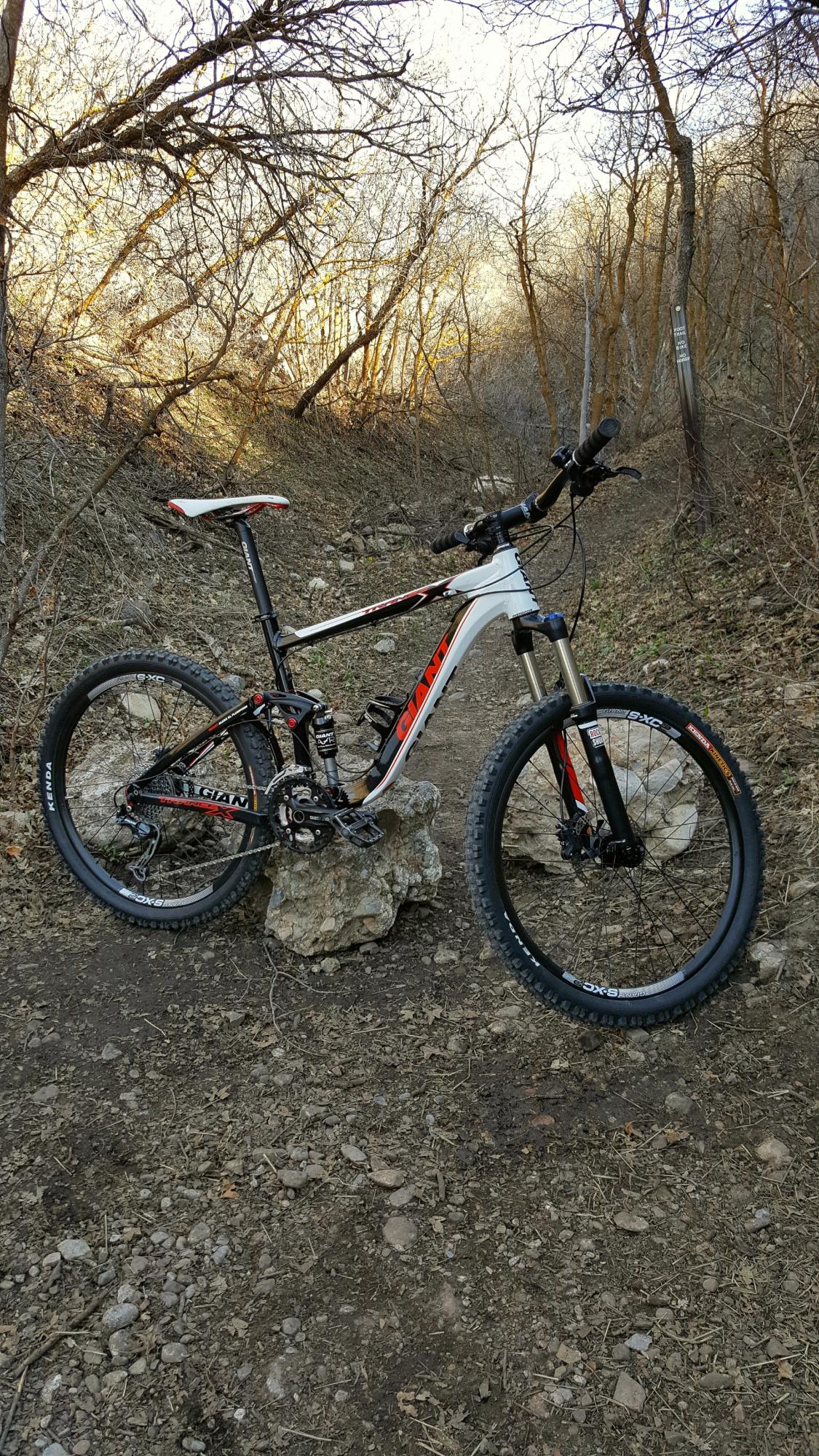 2013 Giant Trance X3 Black, White, and Red