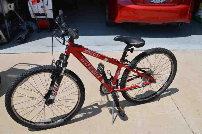 2006 Trek 3700  Red