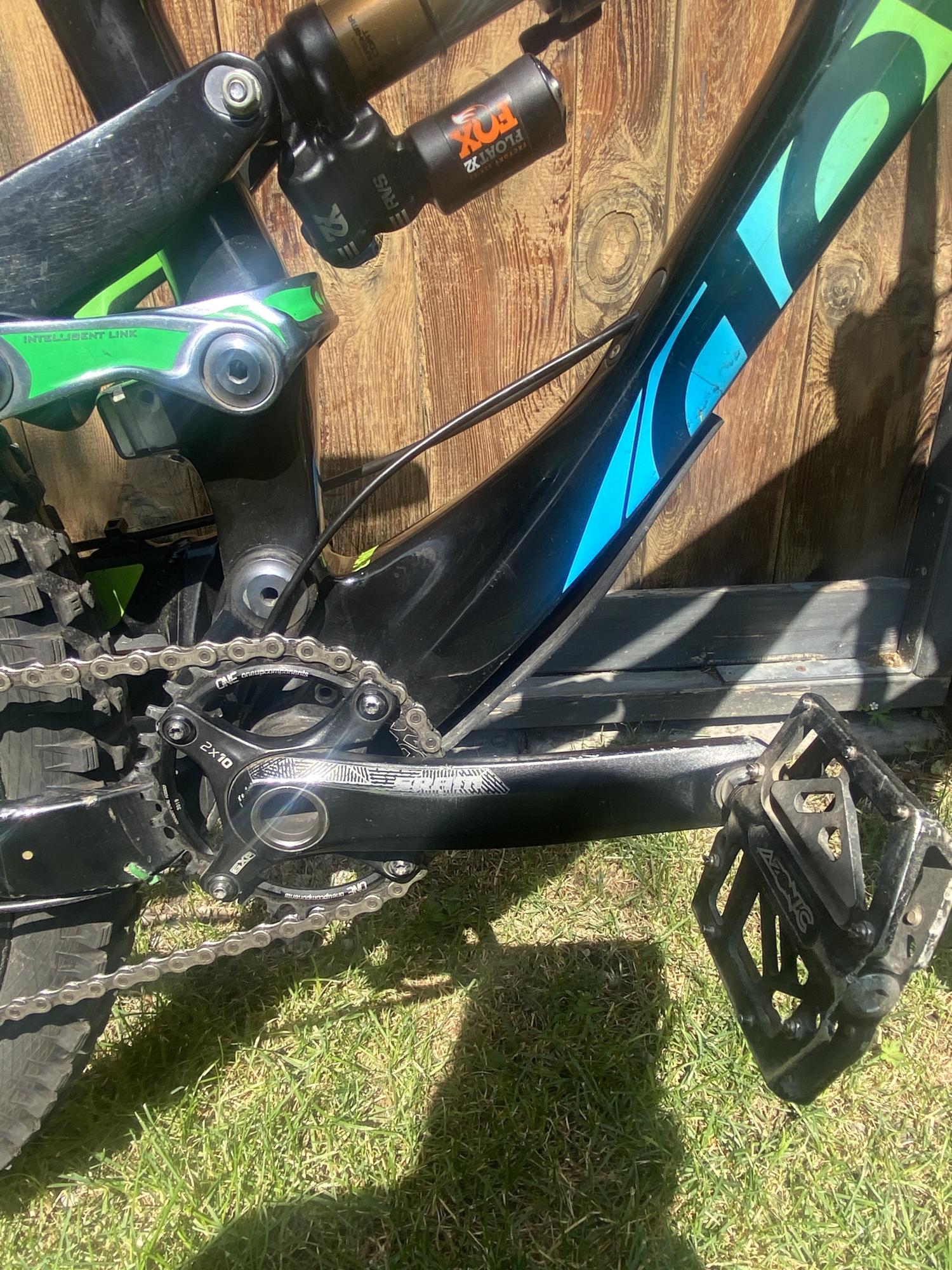 2014 Devinci Spartan RC Black, Green, and Teal