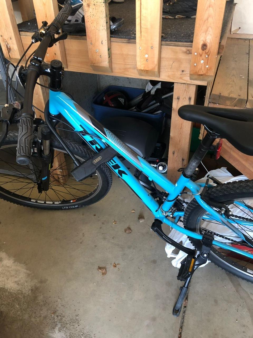 Trek 820 Blue