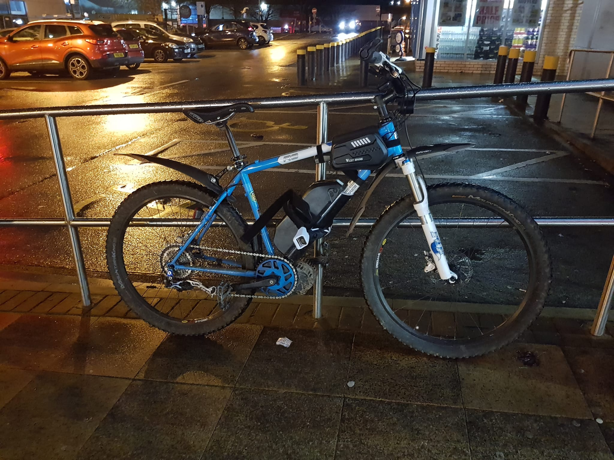 2016 Orange Bikes R8 Blue and White