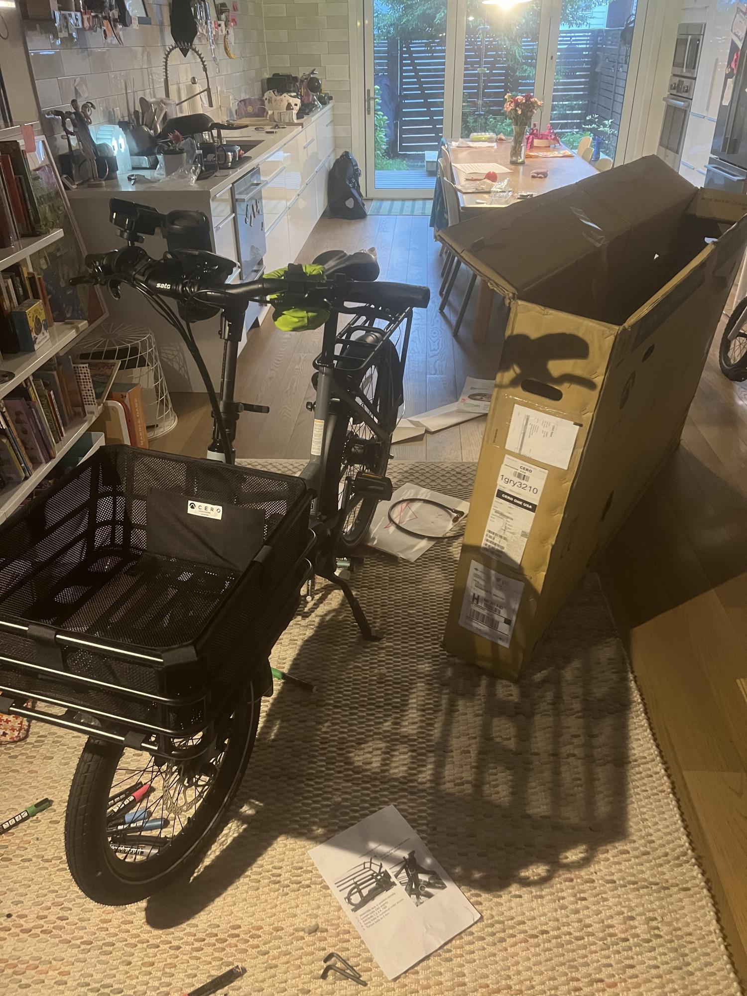 2024 Cero Silver, gray or bare metal