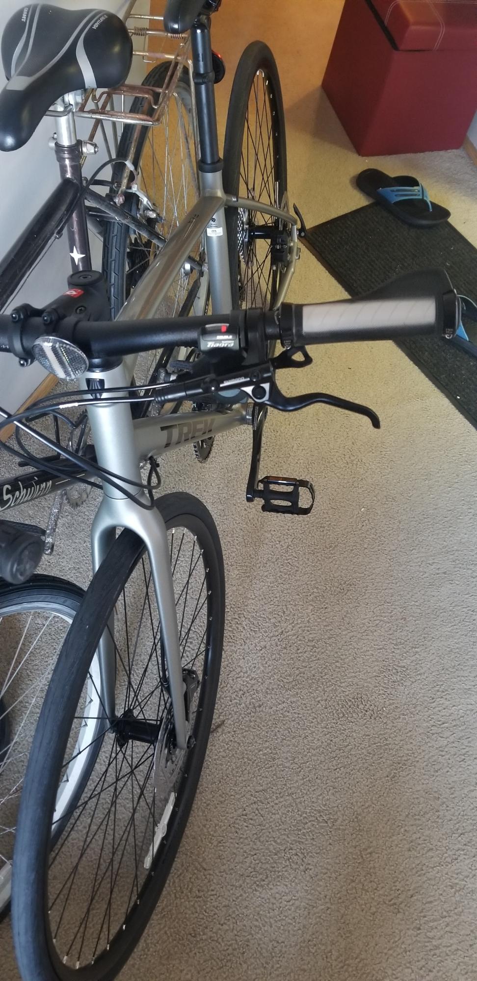 2020 Trek FX Sport 4 Silver, gray or bare metal