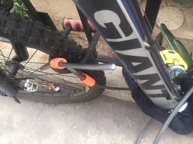 2012 Giant Mountain bike front/rear suspension Silver or Gray