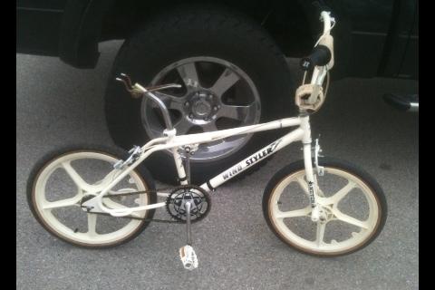 1985 Hutch WindStyler  White