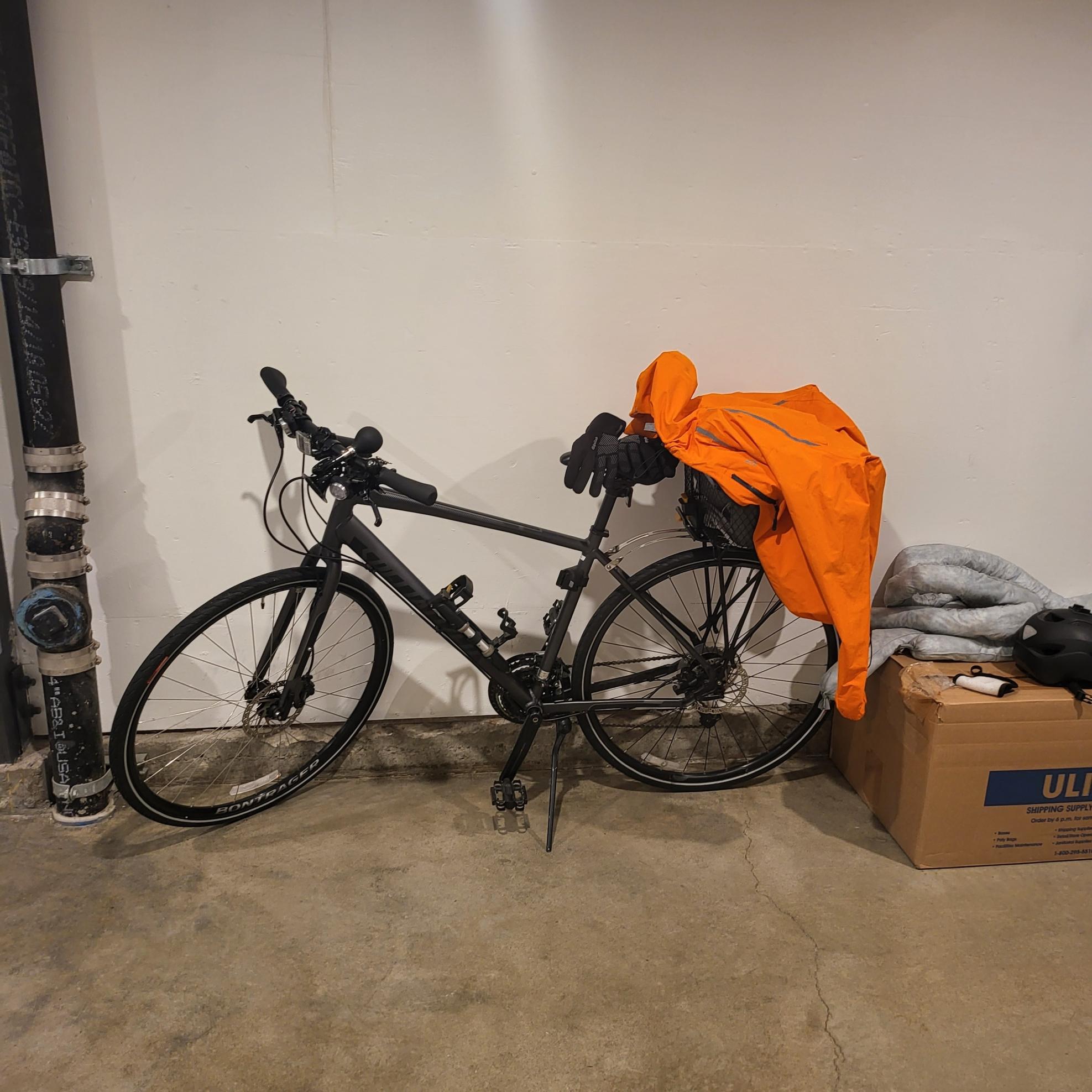 2015 Specialized Sirrus Sport Disc Hybrid Silver, gray or bare metal