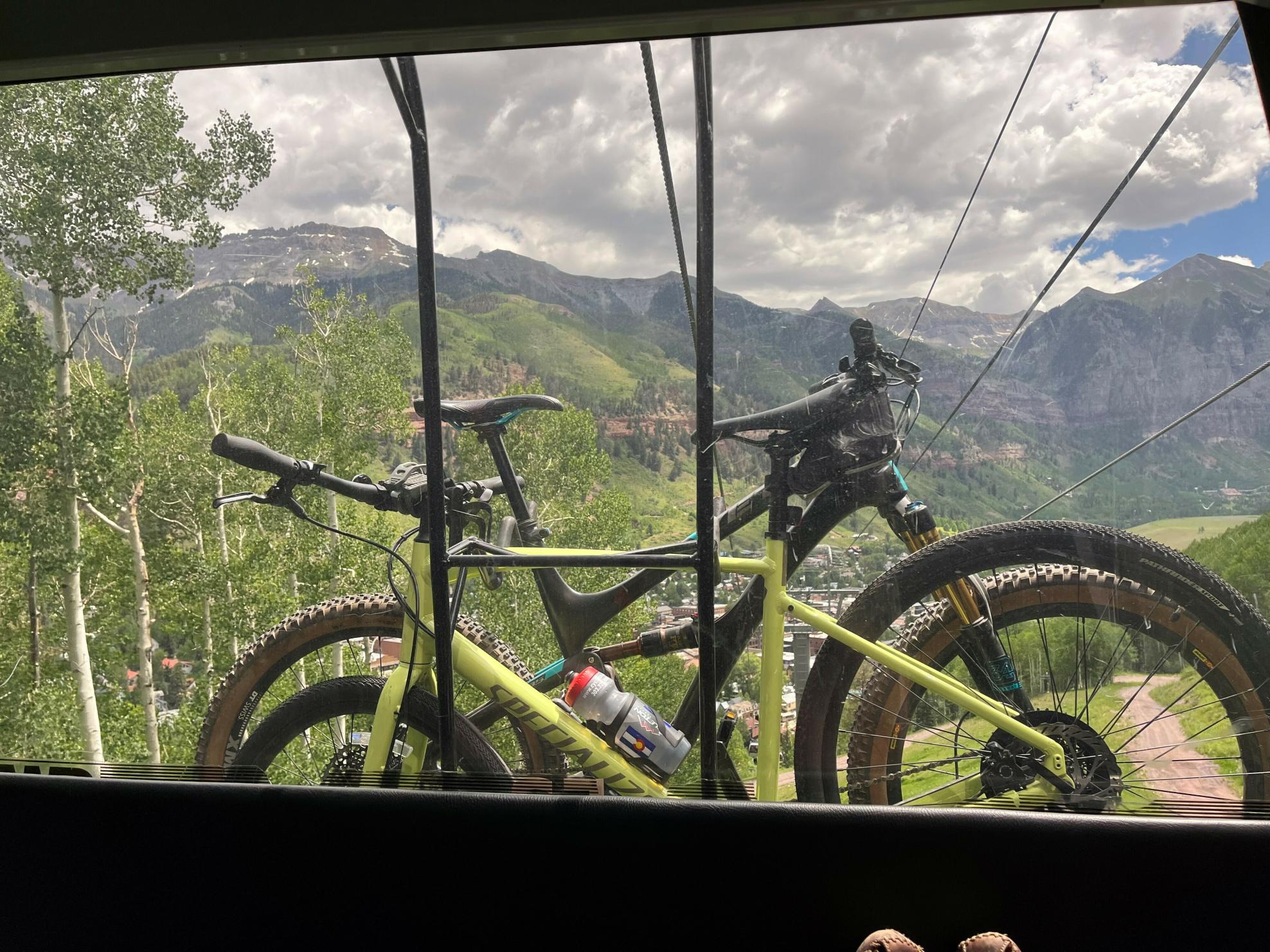 2023 Specialized Sirrus 2.0 Green