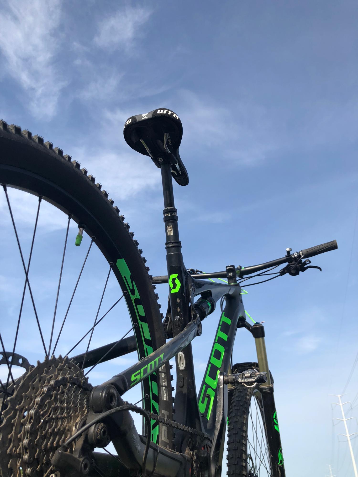 2016 SCOTT Genius Black and Green