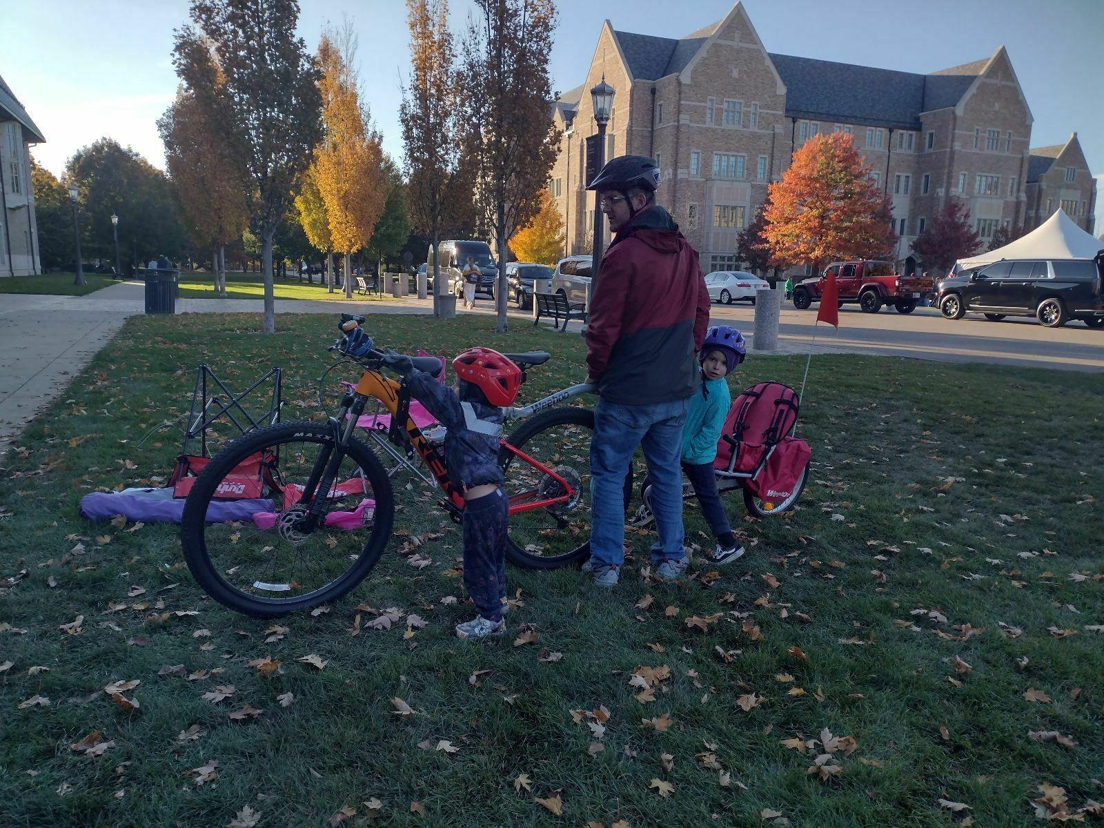 2022 Trek Marlin 7 Orange and Red