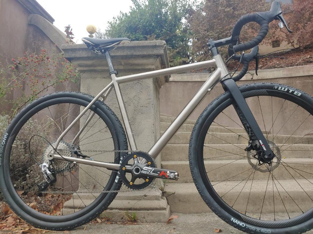 2019 Valence Bicycles Road+ Titanium gravel Silver, gray or bare metal