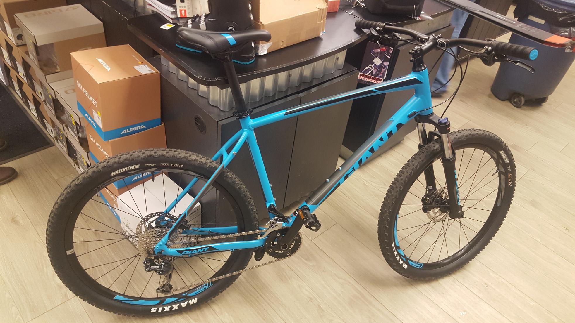 2018 Giant Talon 2 Blue