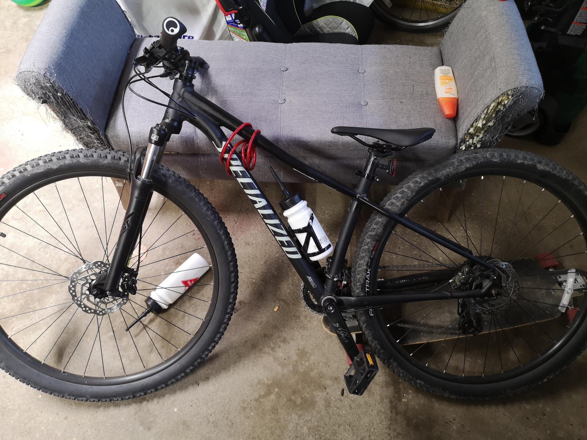 2020 Specialized Rockhopper Black