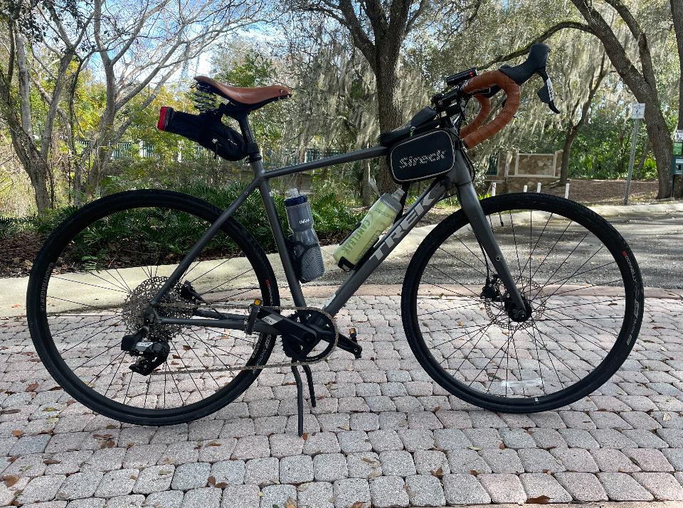 2017 Trek CrossRip 2 Hybrid Silver, gray or bare metal