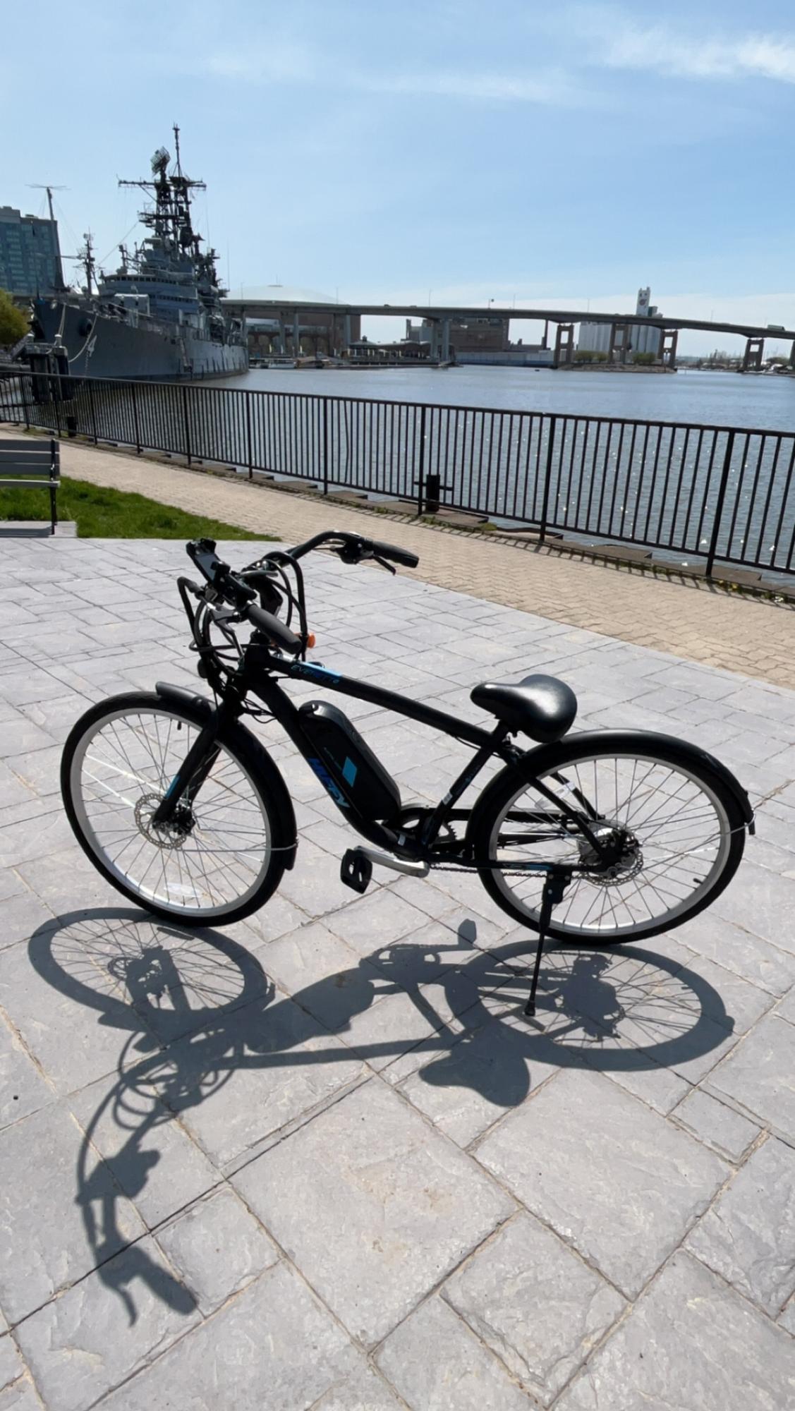 2022 Huffy Everett Black