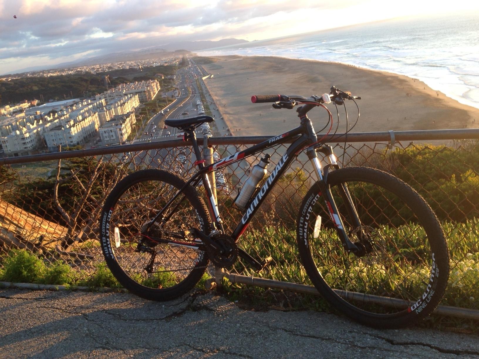 2014 Cannondale Trail 5  Black