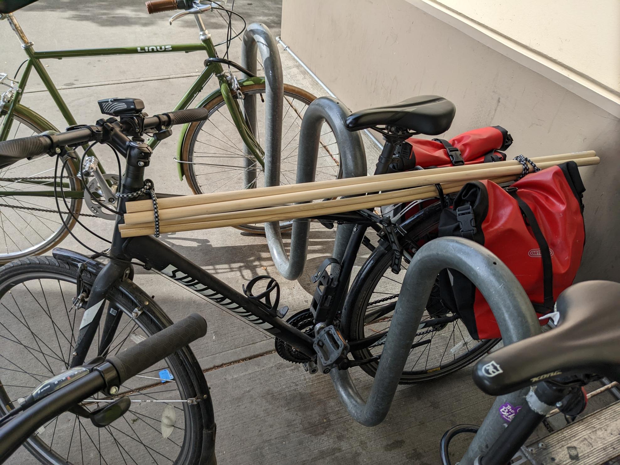 2016 Specialized Sirrus Black and White