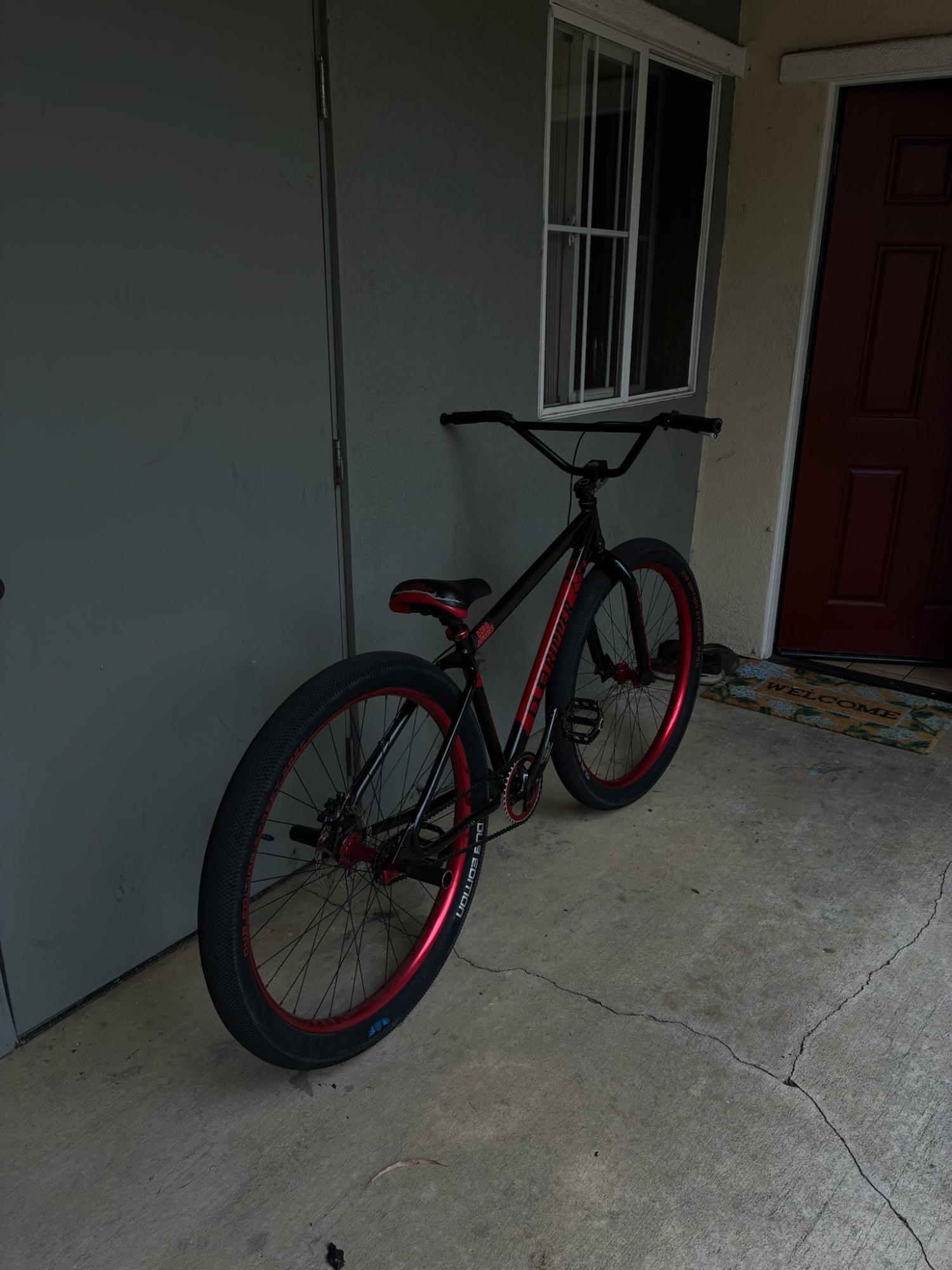 SE Bikes Black and Red
