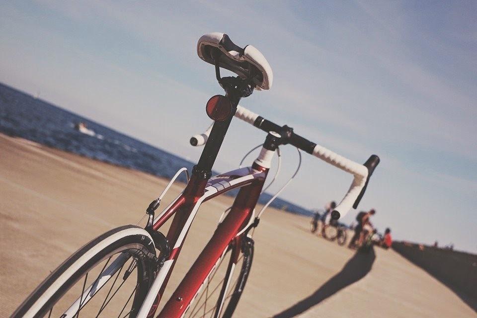 2014 Trek Madone 2.5  Red, Black, and White