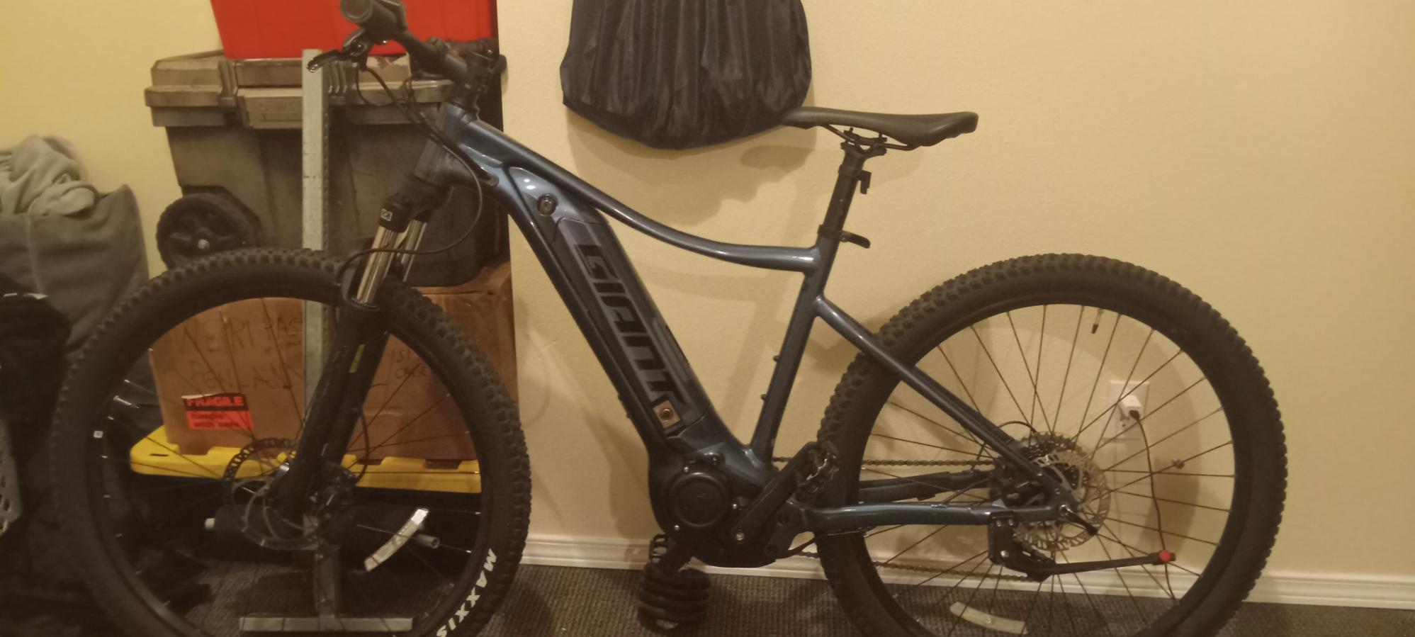 2022 Giant Talone Blue