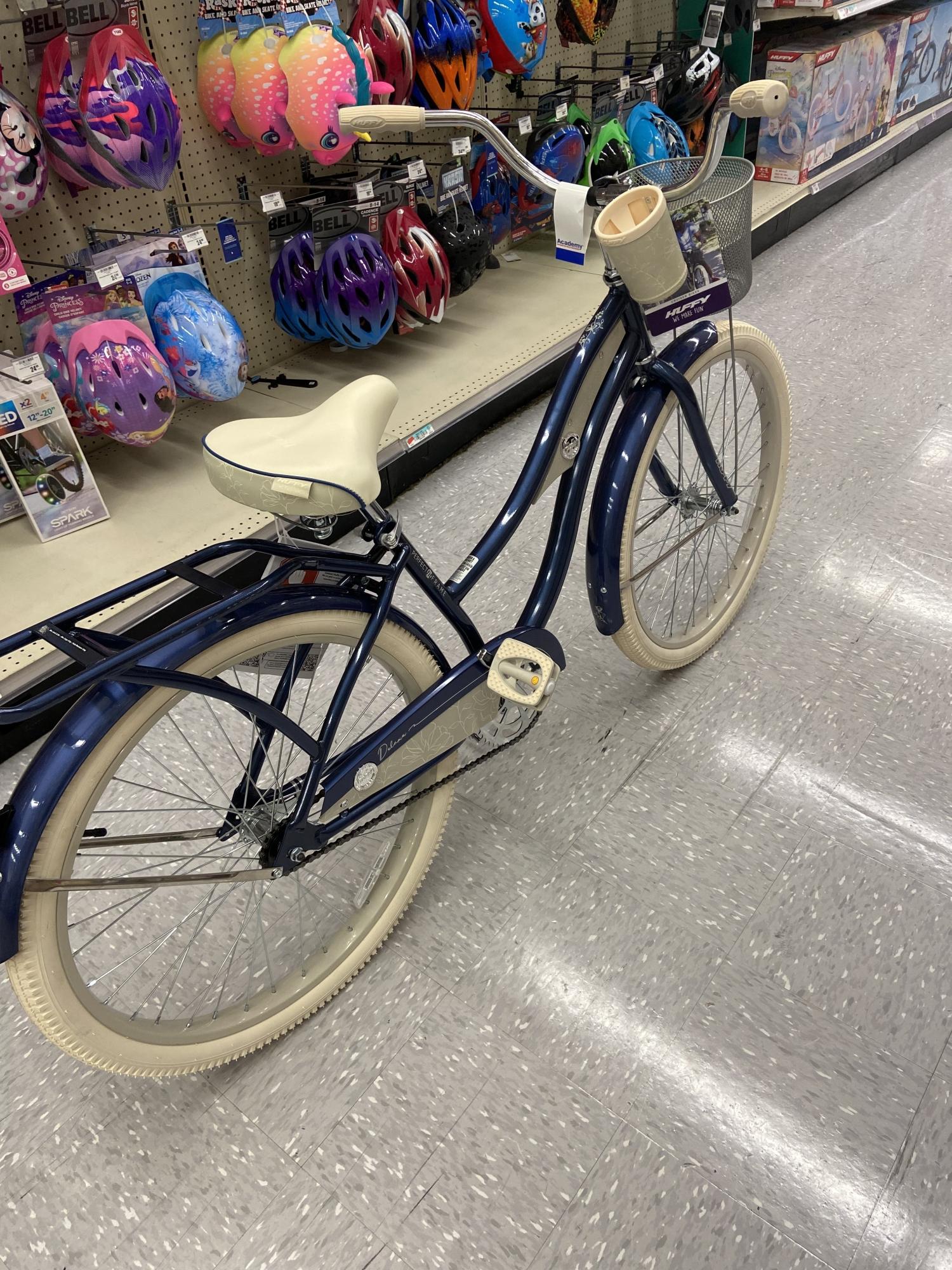 2023 Huffy Beach cruiser Blue and White