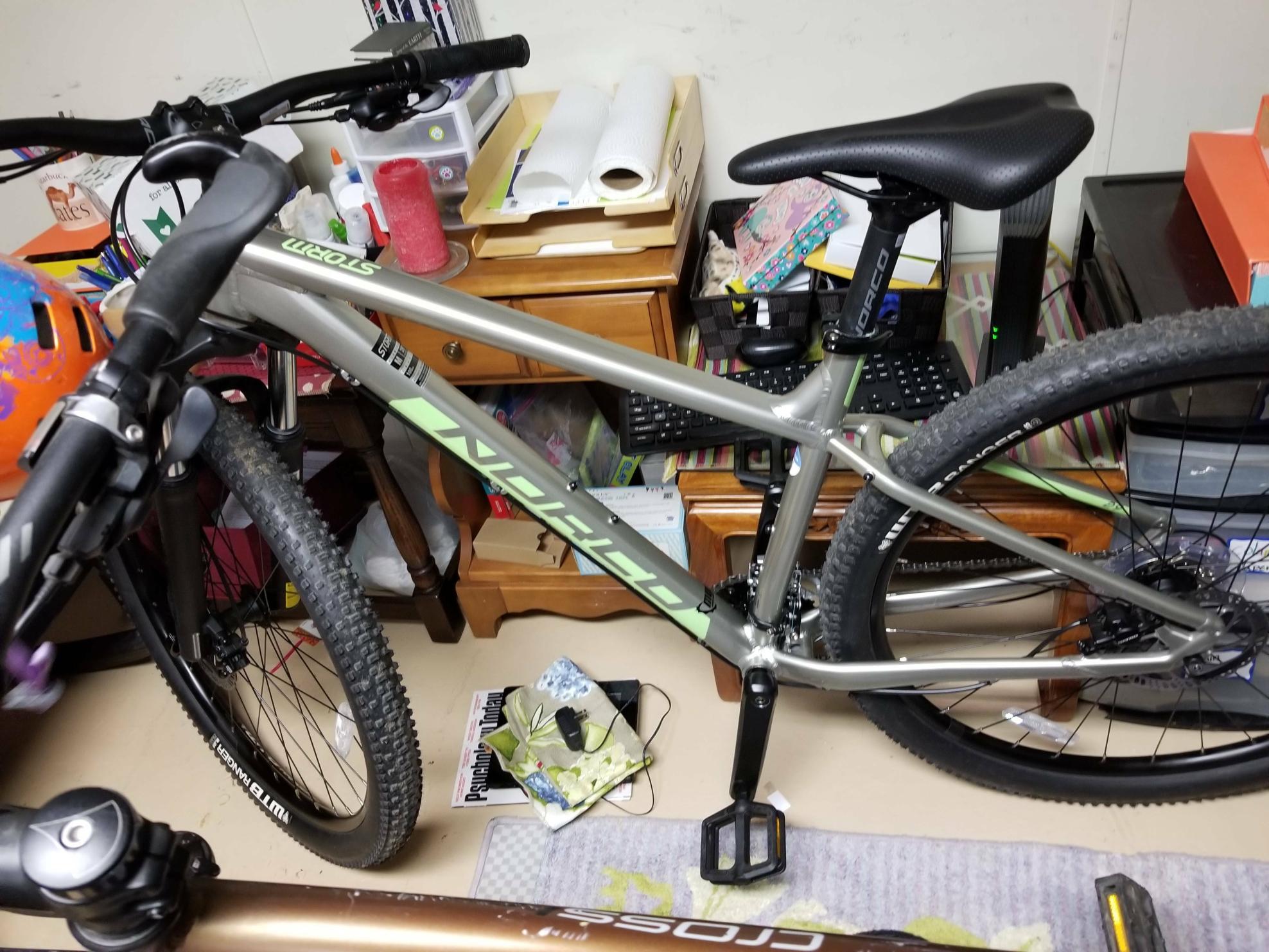 2020 Norco Bikes Storm 3 Silver, gray or bare metal