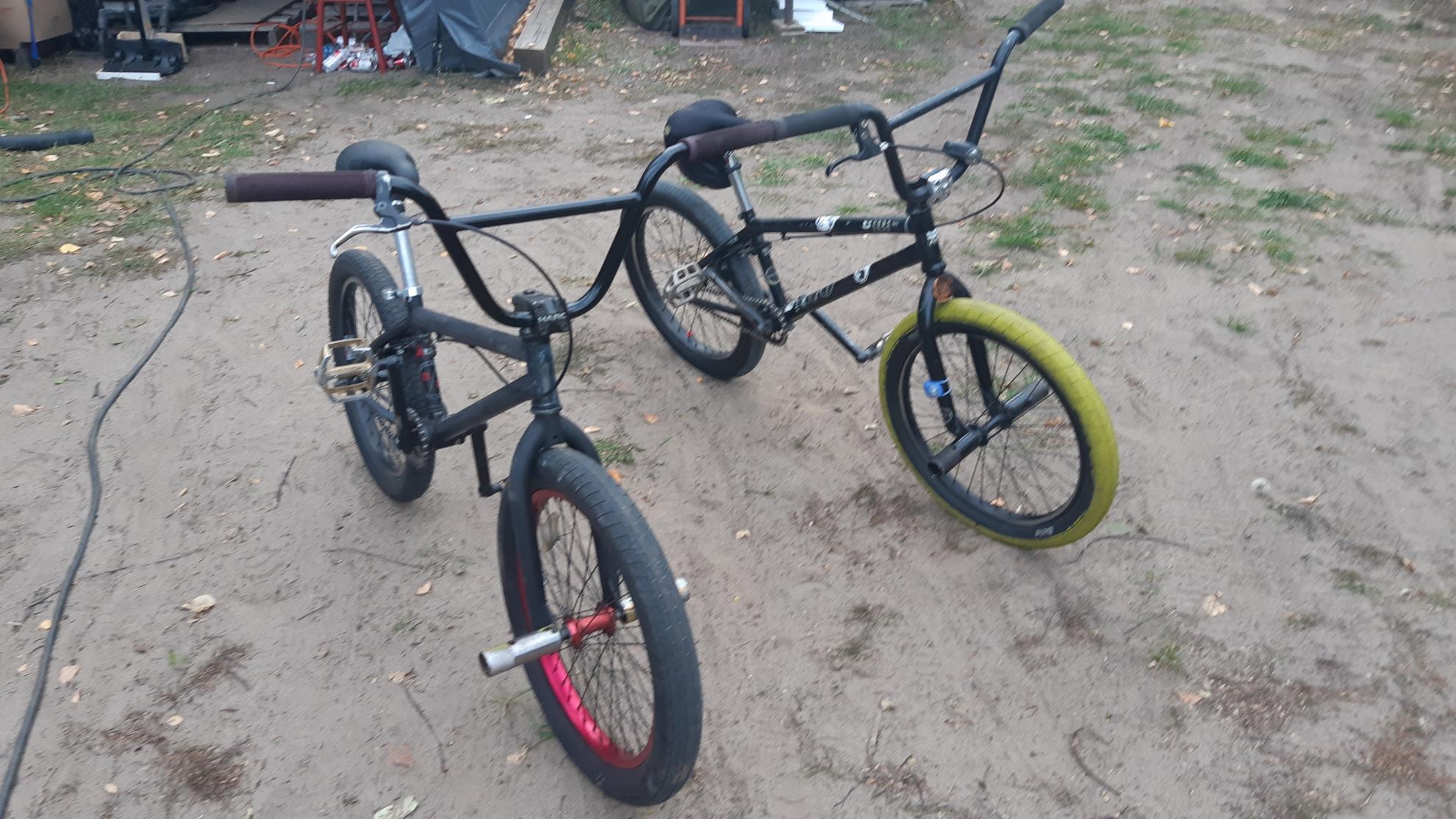 2020 Haro Med Black