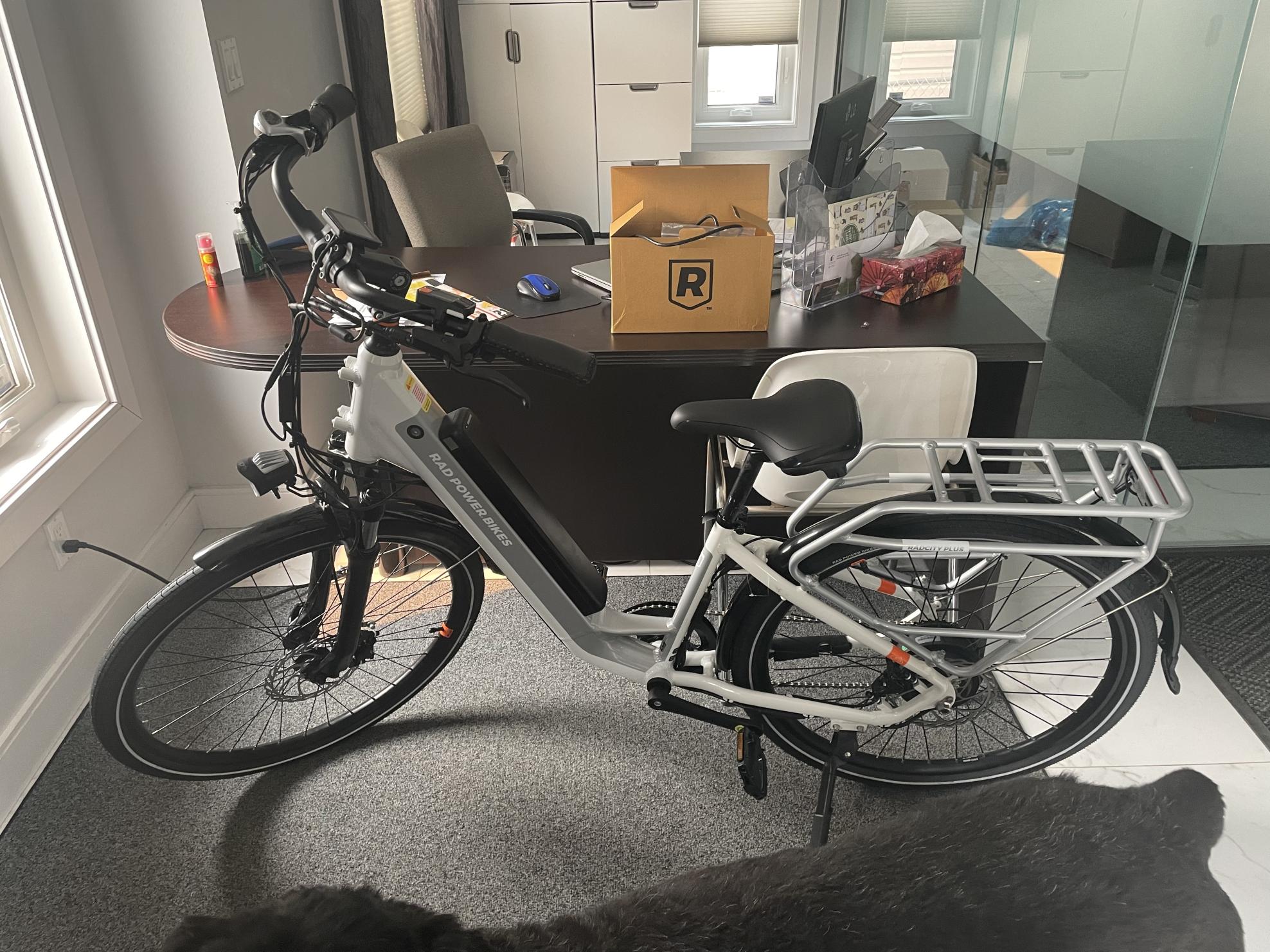 2023 Rad Power Bikes Rad city plus 5 step thru White
