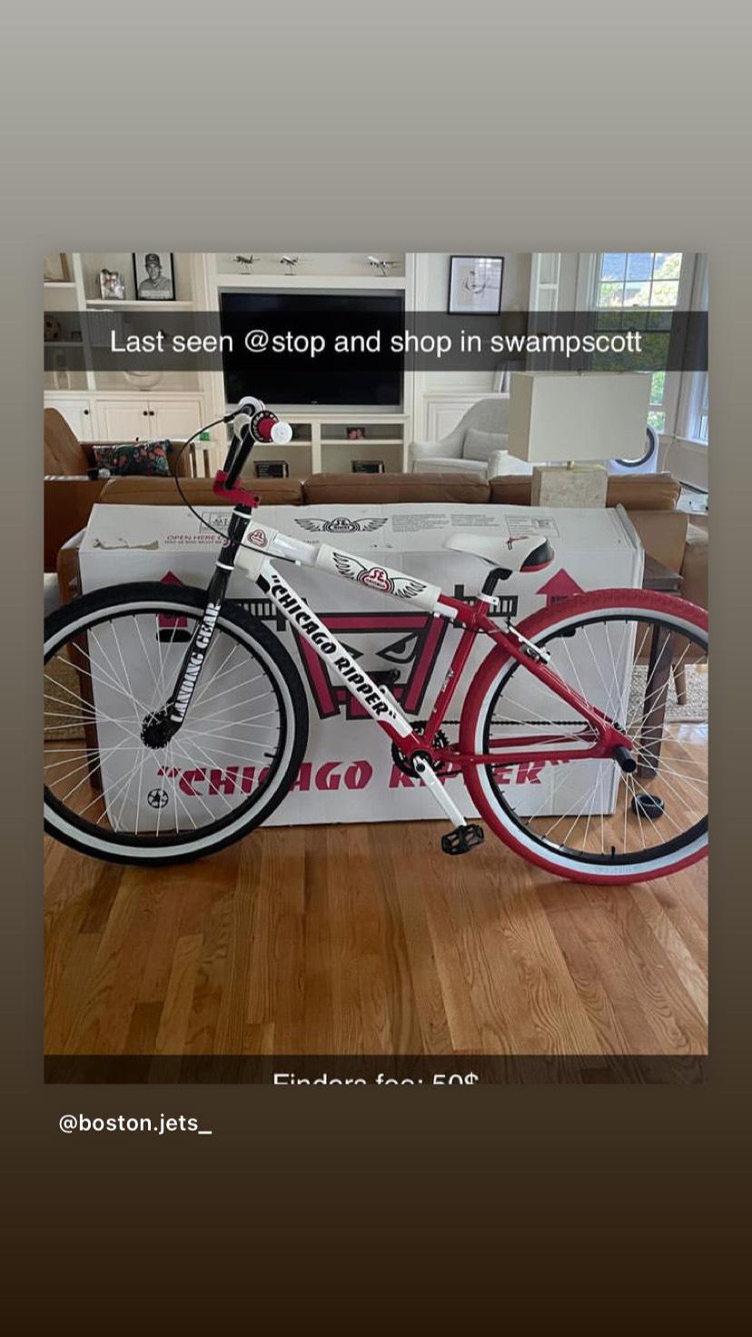 2022 SE Bikes Chicago big ripper White, Red, and Black