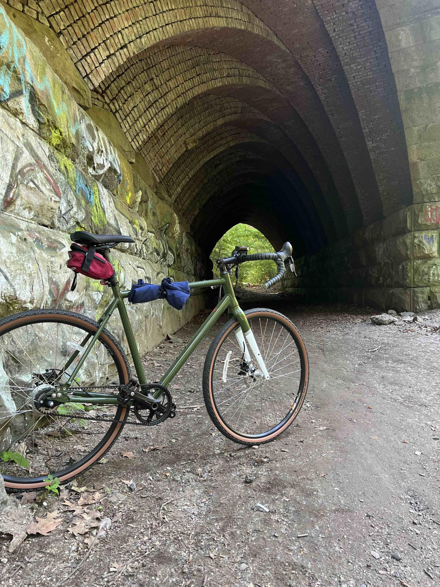 2023 Priority Bicycles Apollo Green