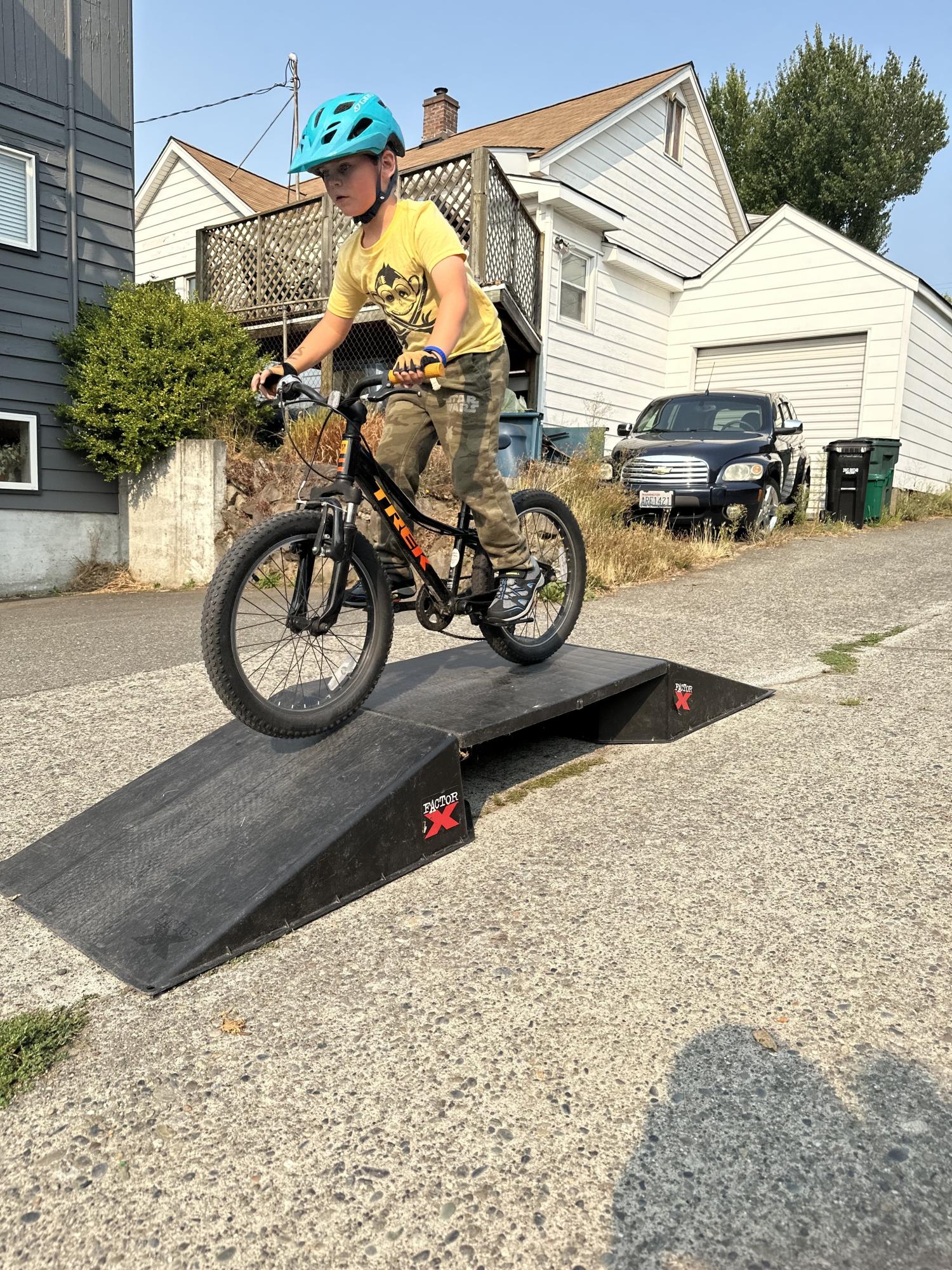 2022 Trek precaliber Black