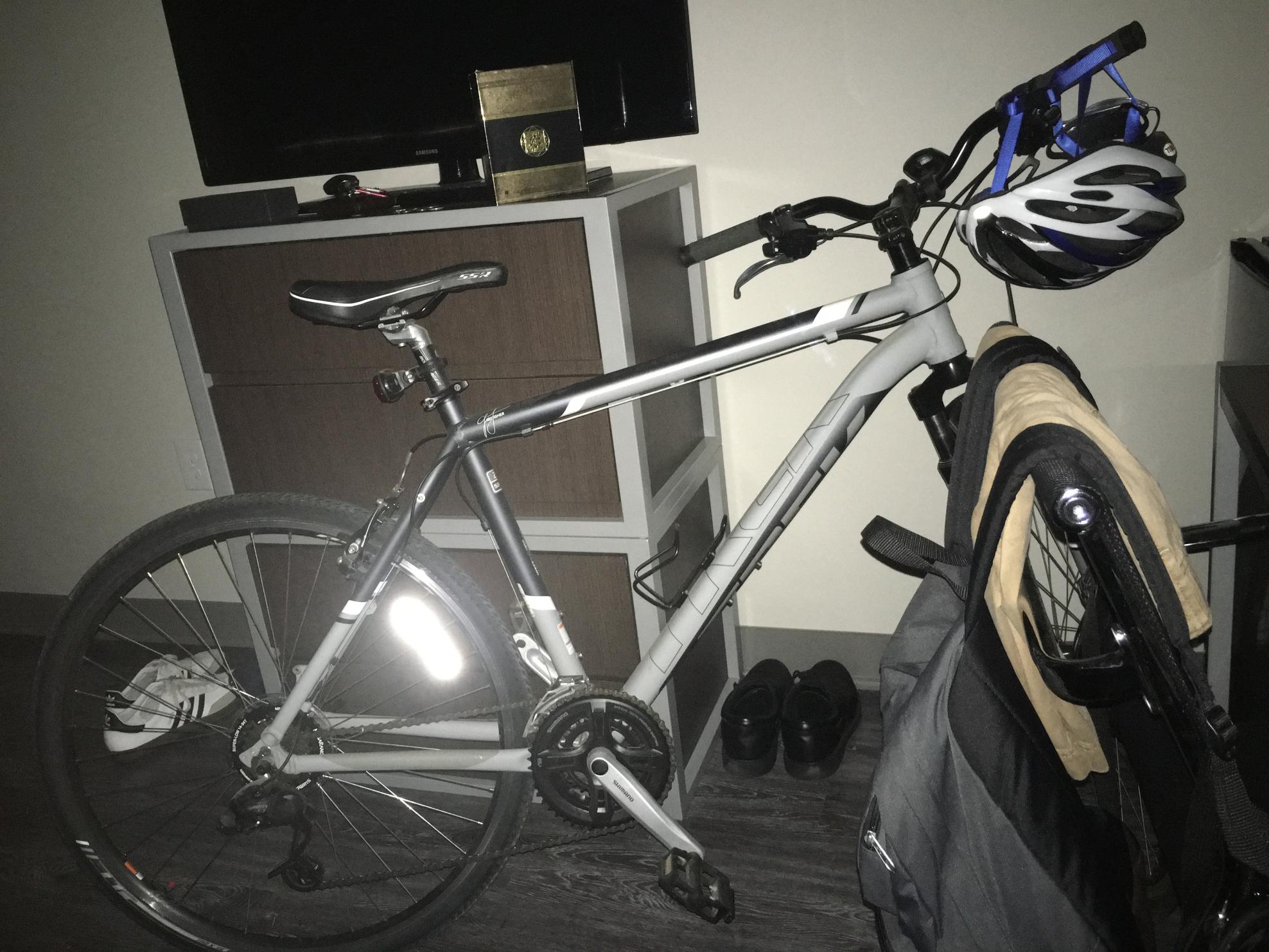 2011 Trek Bodega Silver or Gray, Black, and White