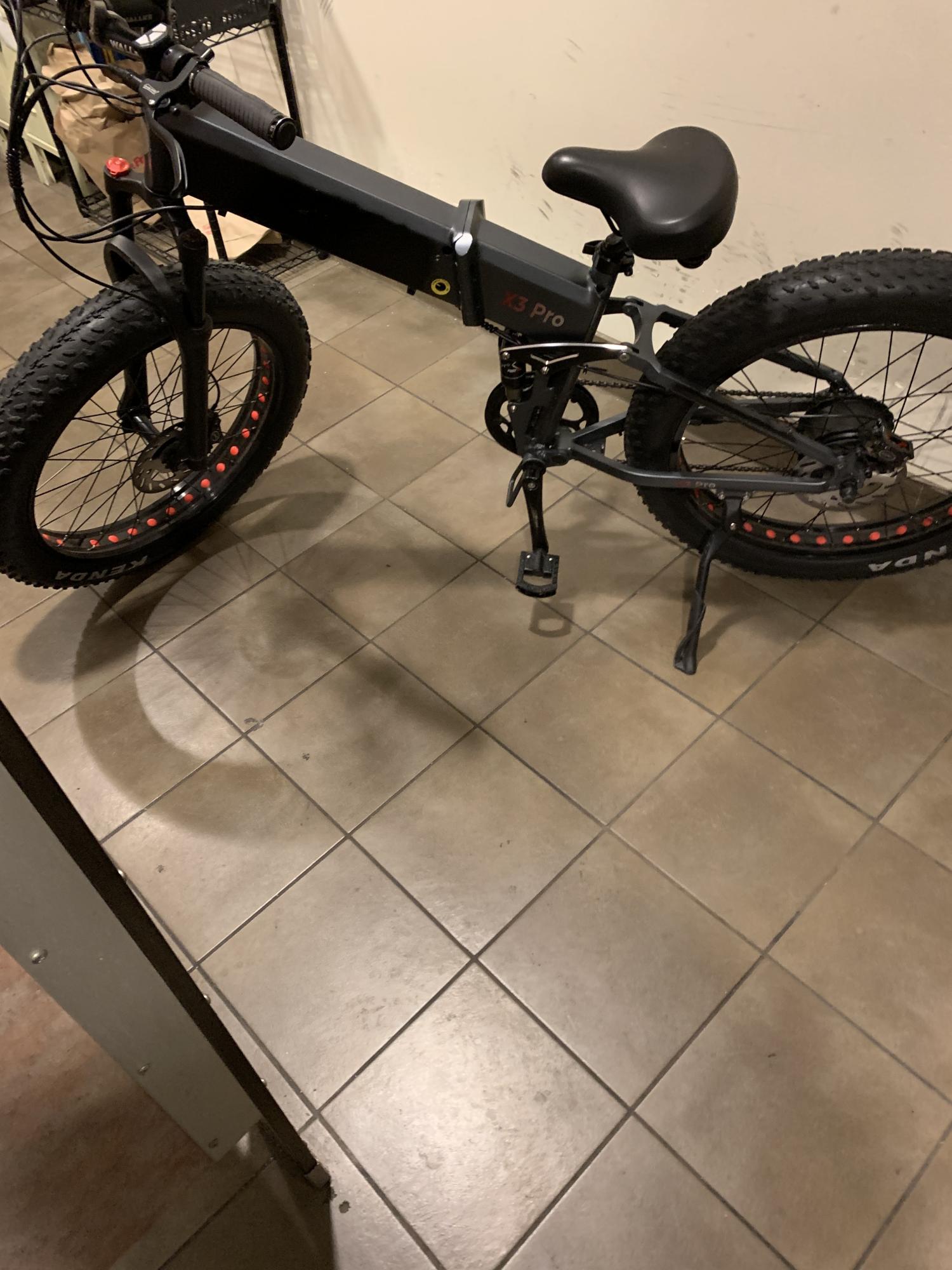 2023 Wallke N/A Silver, gray or bare metal