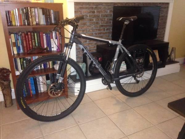 2011 Trek Marlin Silver or Gray