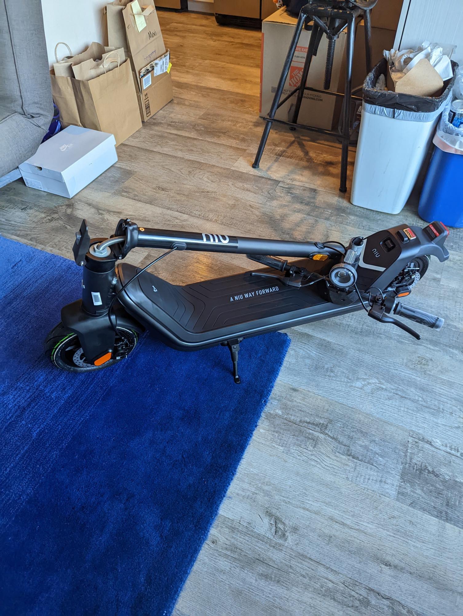 2021 Niu KQI3 Pro e-scooter Black