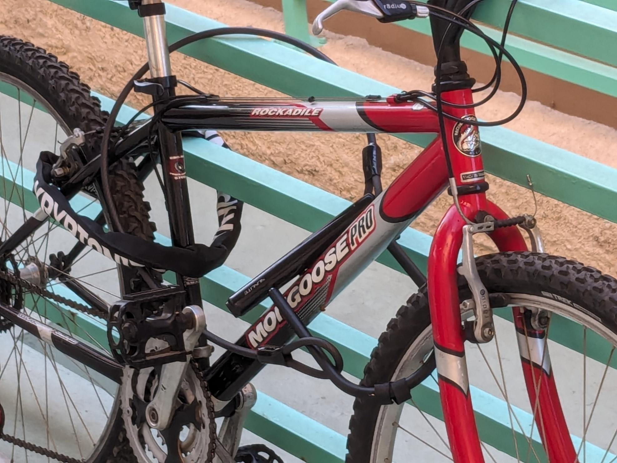 Mongoose Red