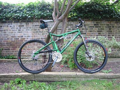 2001 Santa Cruz Superlight  Black