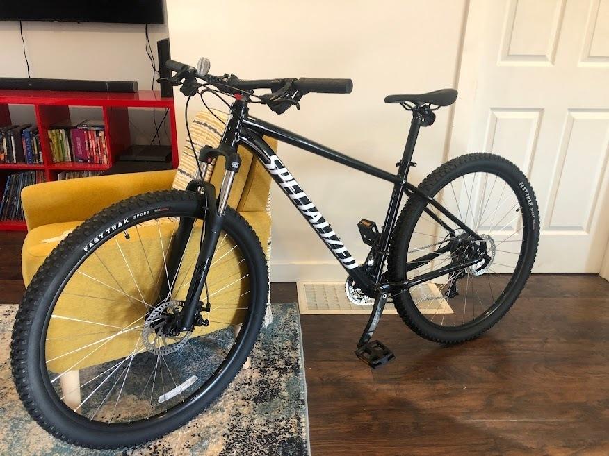 2022 Specialized Rockhopper Black