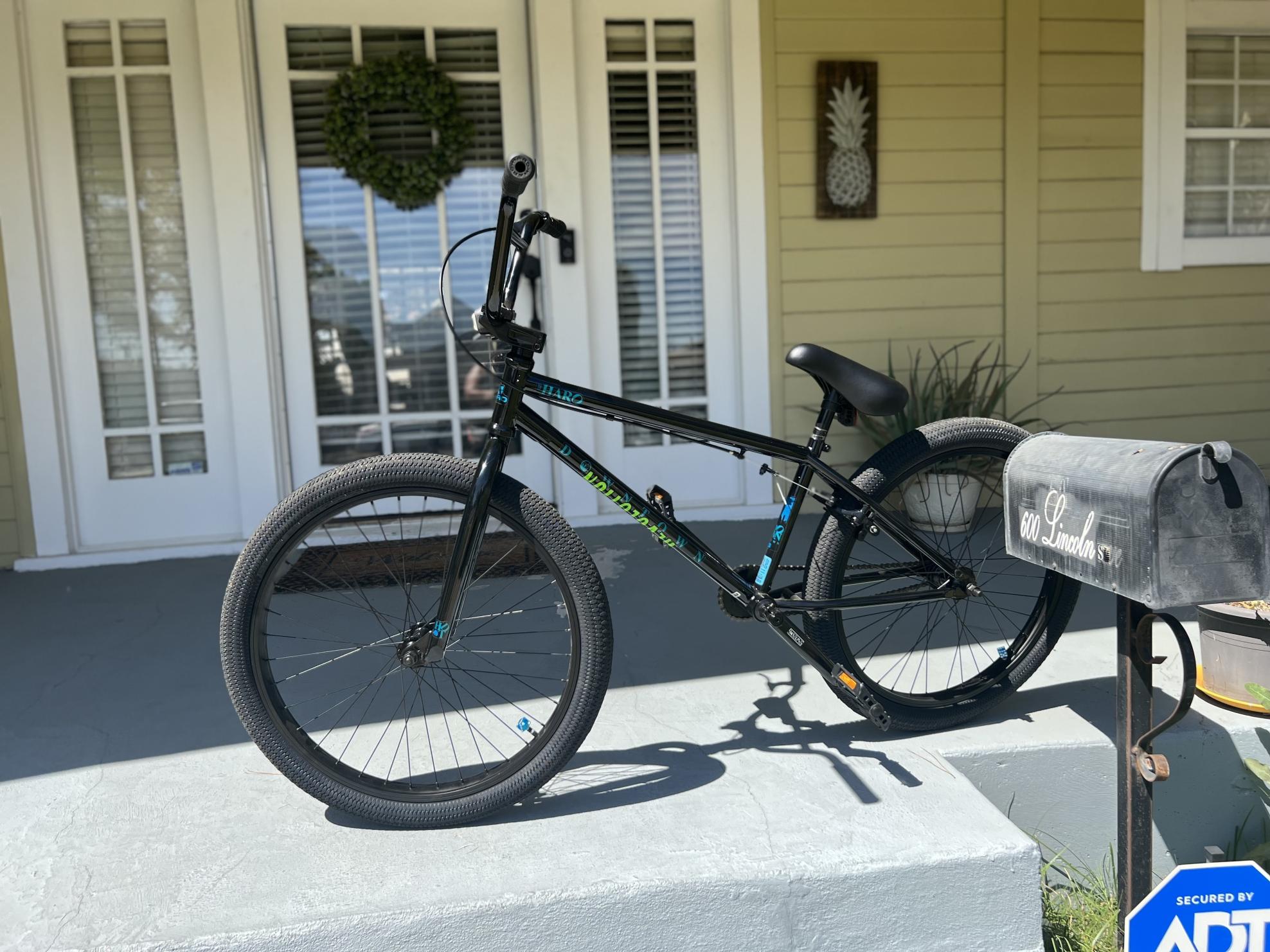 2022 Haro Downtown 24 Black