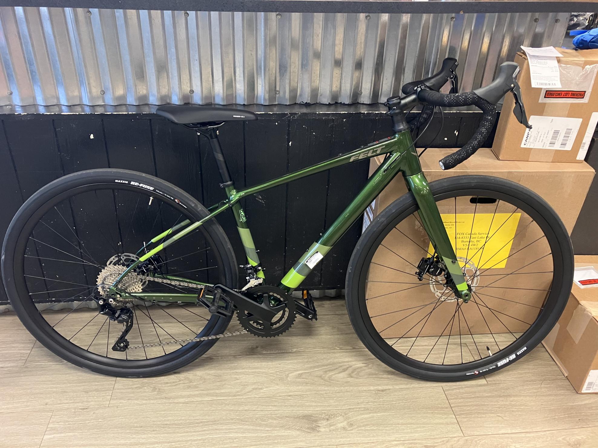 Felt Broam 40 51cm Black